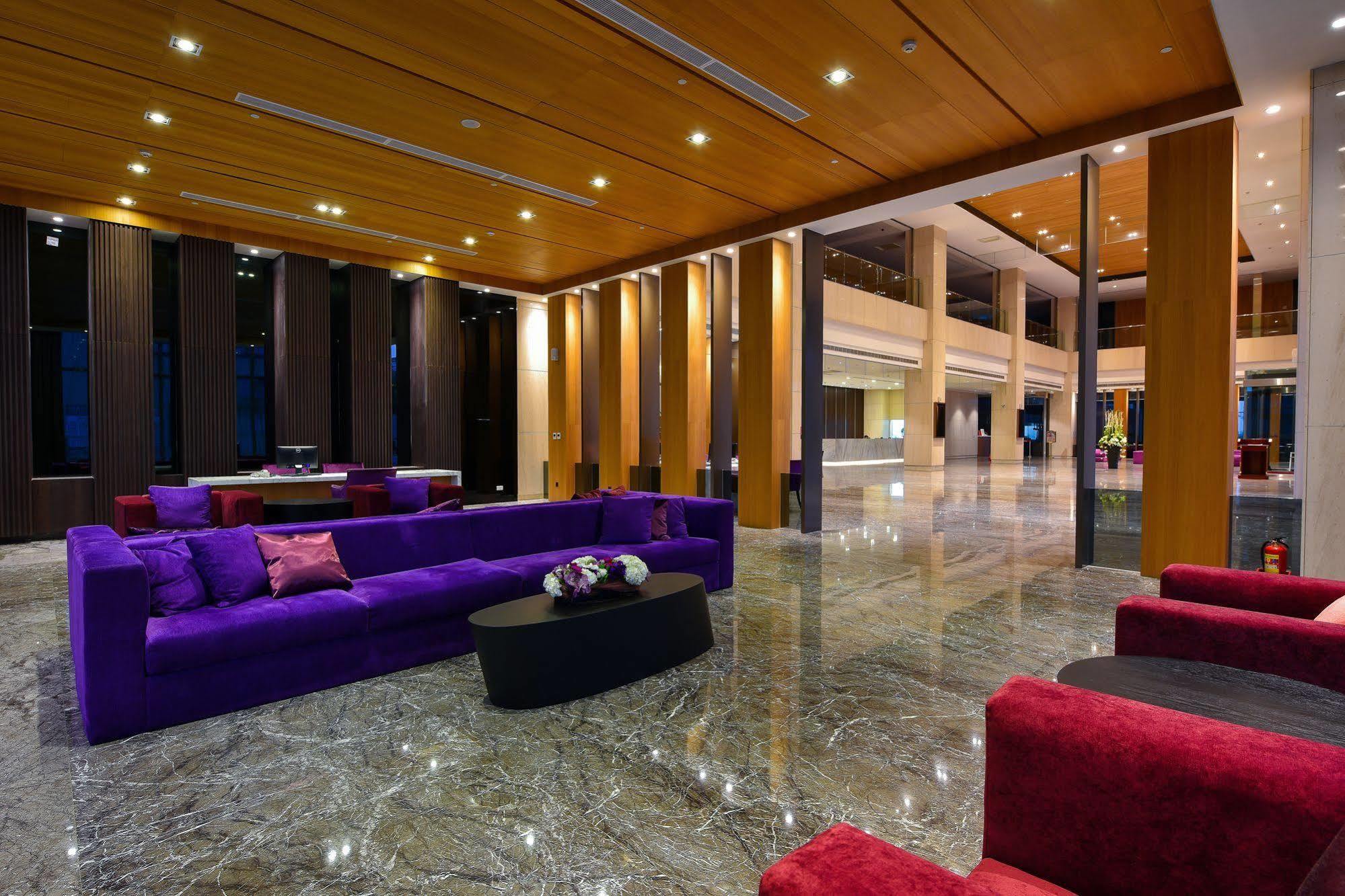 Grand Royal Hotel Toufen Zewnętrze zdjęcie