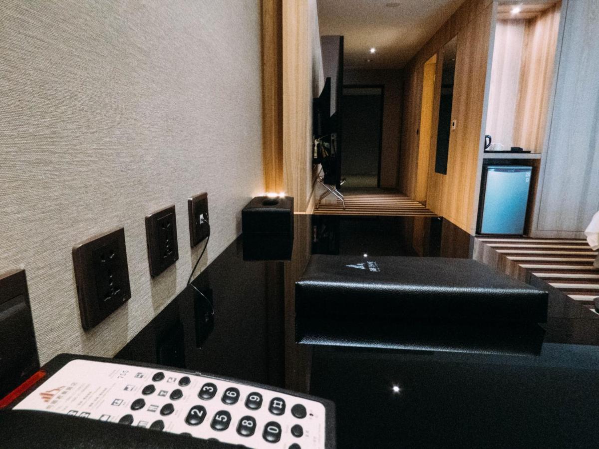 Grand Royal Hotel Toufen Zewnętrze zdjęcie